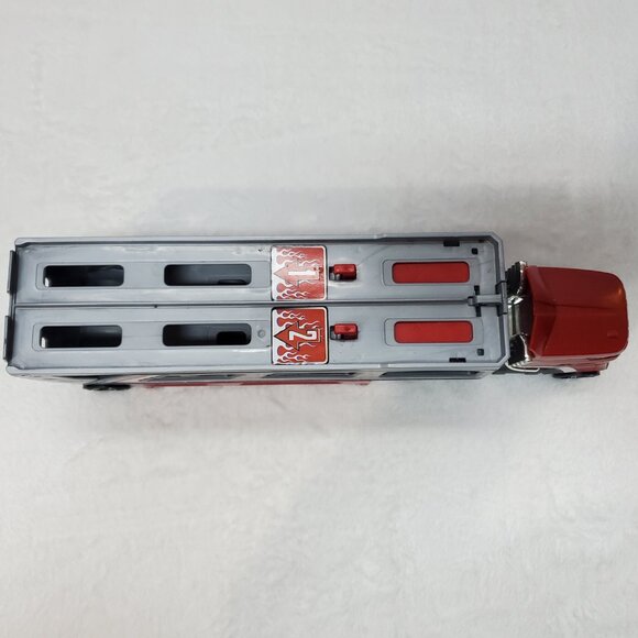 Red Hot Wheel Truck Hauler & Launcher Vehicle - Picture 4 of 12